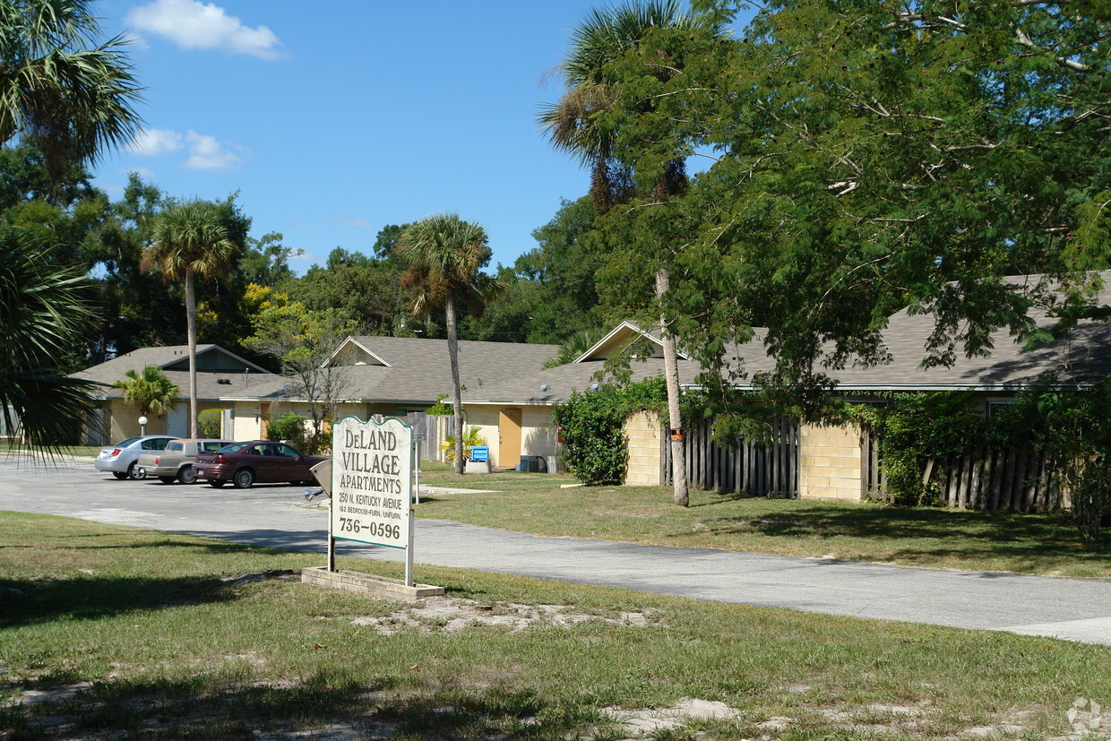 Primary Photo - Deland Village Apartments