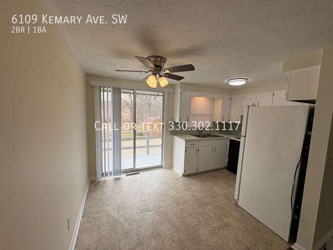 Building Photo - 2 Bedroom 1 Bathroom Duplex for rent