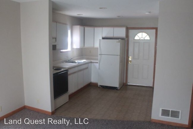 Foto del edificio - 2 br, 1 bath Apartment - 900 Center St.