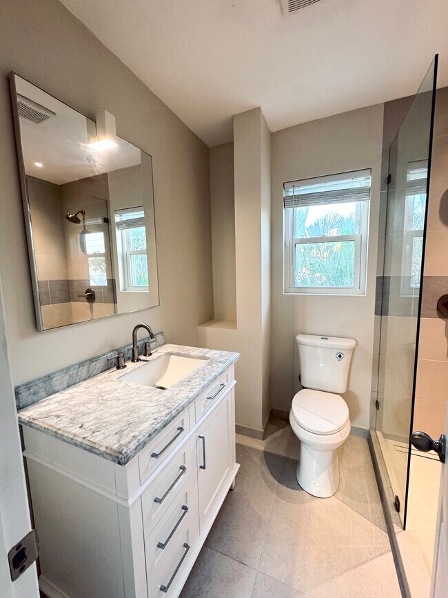 Photo - 3811 Washington Rd House