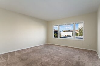 Building Photo - 2432 Webb Ave