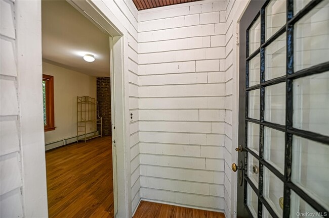 Building Photo - 139 Cove Neck Rd