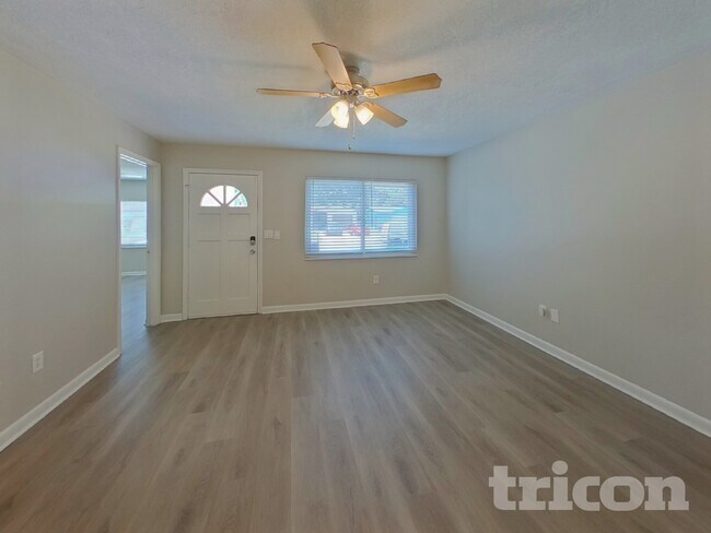 Foto del edificio - 12293 103rd St N