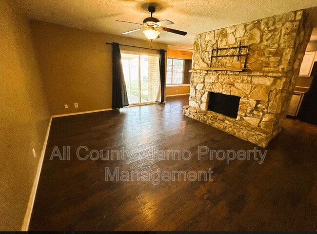 Building Photo - 13527 Larkbrook St