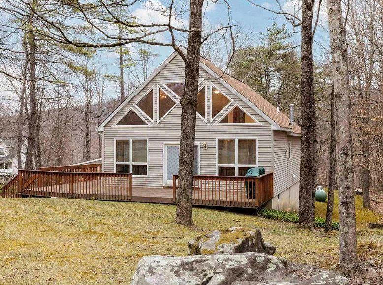 Primary Photo - 831 N Chodikee Lake Rd