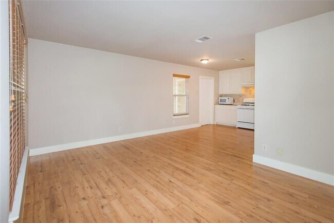 Foto del edificio - 4605 Clawson Rd