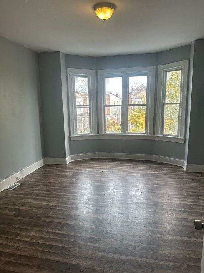 Foto del edificio - Remodeled Home - Baltimore