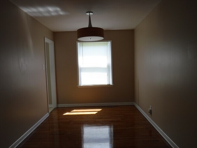 Foto del edificio - 505 W Meadow Ln