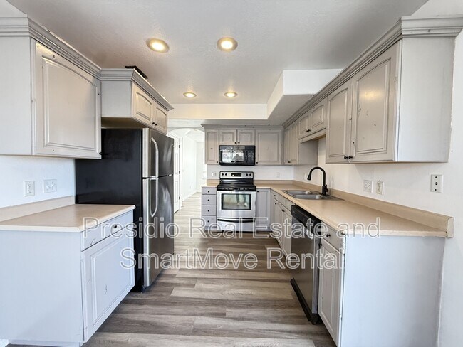 Foto del edificio - 5601 4015 W