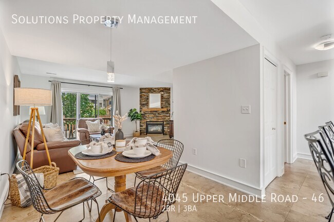 Photo du bâtiment - **Bright 2 Bedroom Townhome Close to All Amenities**