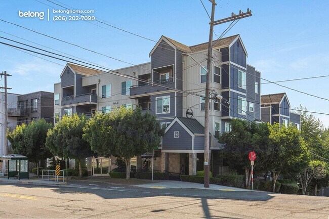 Building Photo - 9057 Greenwood Ave N