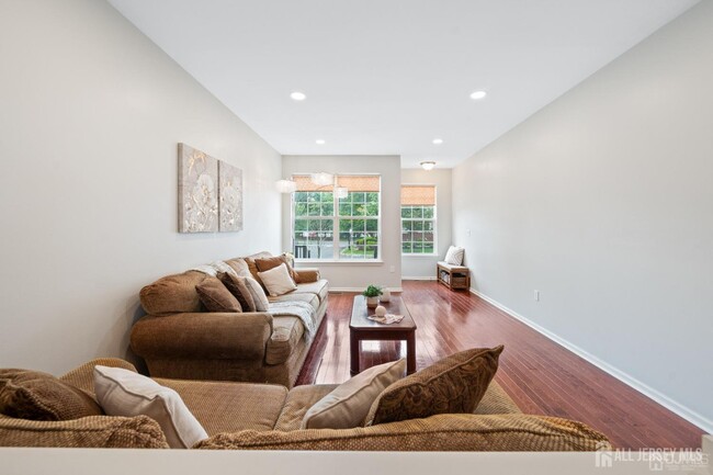 Building Photo - 2456 Canterbury Ln