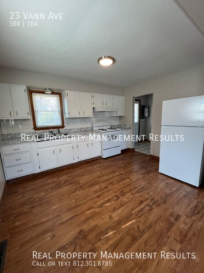 Building Photo - 3 Bedroom, 1 Bath Home East Side