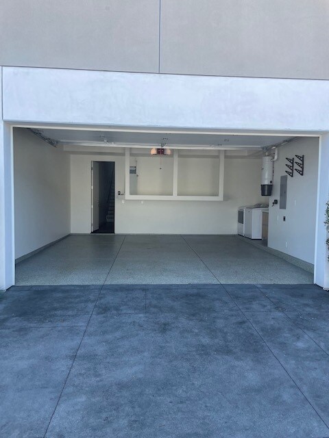 Garage - 2783 190th St