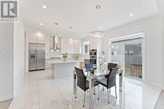 Photo du bâtiment - 700 Coast Cir