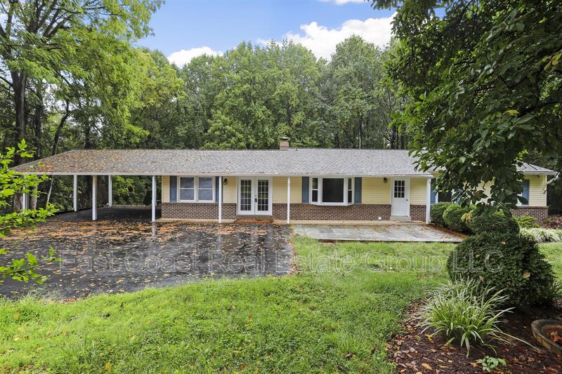 Foto principal - 3395 Canary Ct