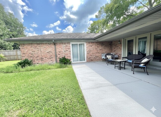 Foto del edificio - 5638 Grape St