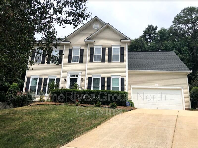 Primary Photo - 13735 Bluffton Ct