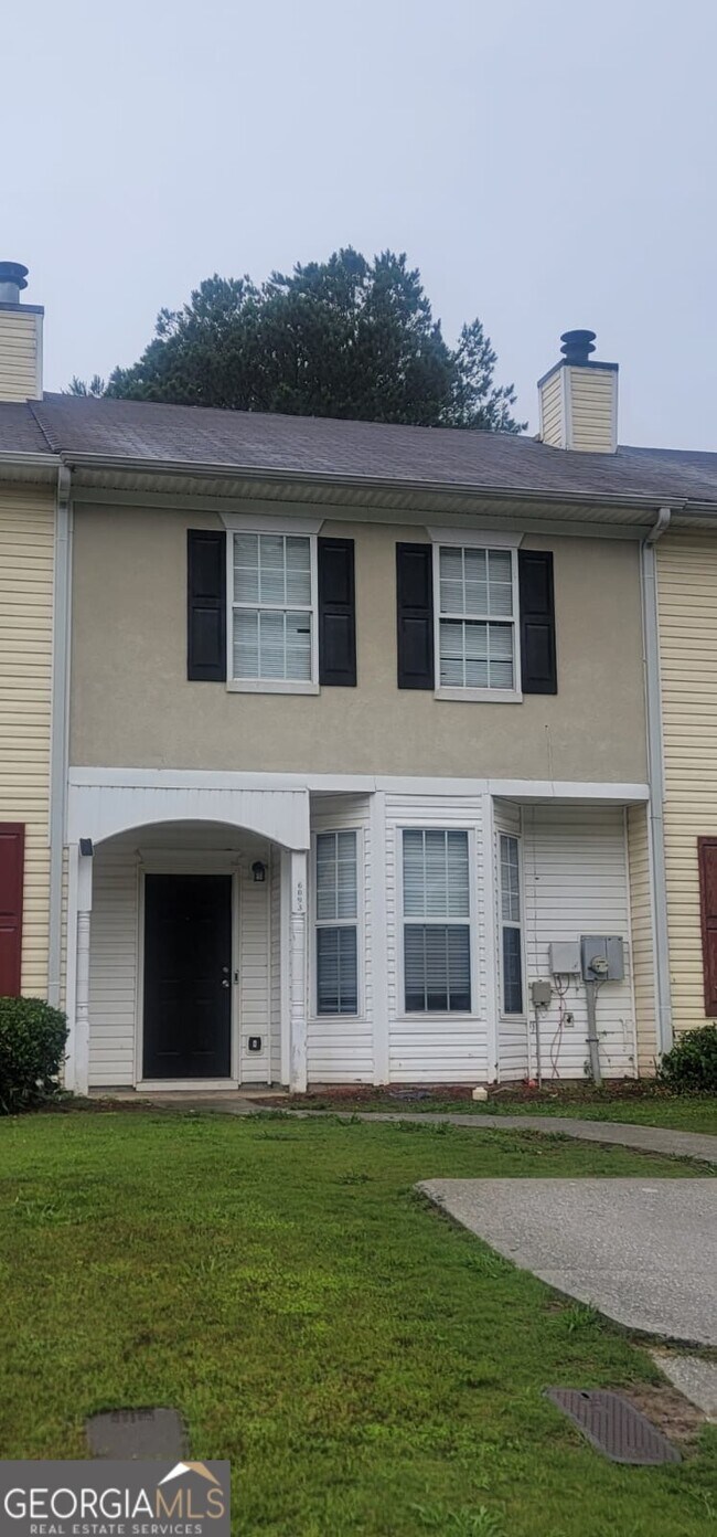 Foto del edificio - 6093 Camden Forrest Ct