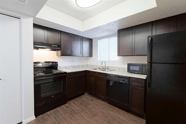 Building Photo - 3600 Greystone Dr