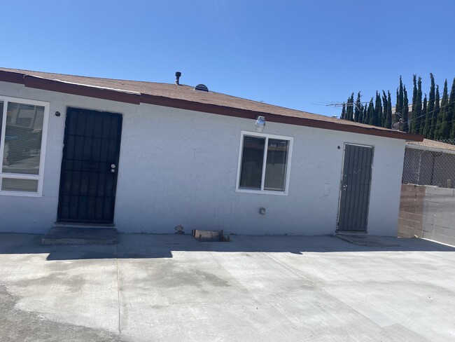 Building Photo - 14105 Yukon Ave