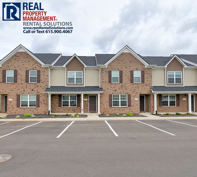 Building Photo - Large 2 bd 2.5 bath townhome in Murfreesbo...