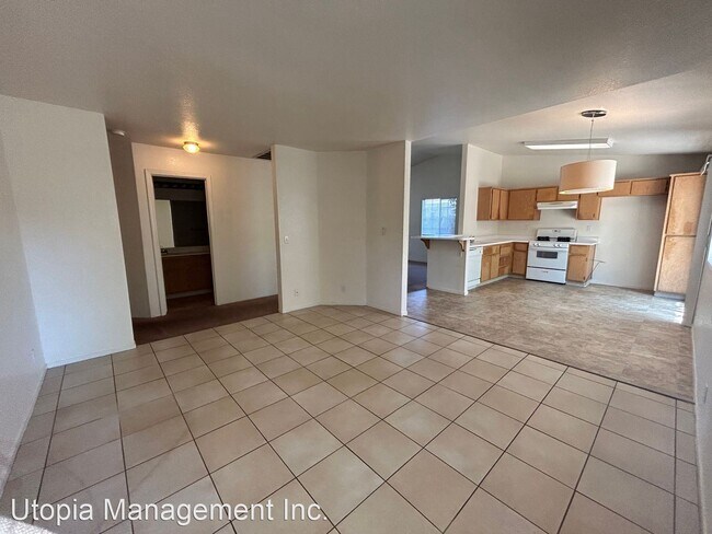 Building Photo - 3 br, 2 bath House - 204 Sumatra