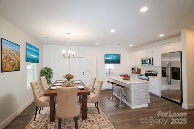 Foto del edificio - 1709 N Clay St