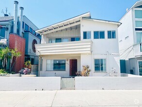 Building Photo - 3434-36 Bayside Walk