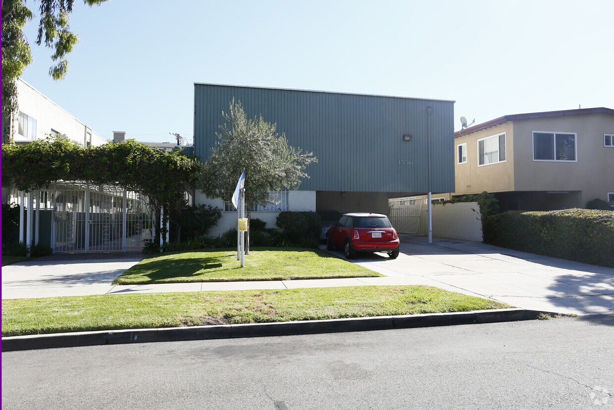 Foto principal - 3556 Jasmine Ave