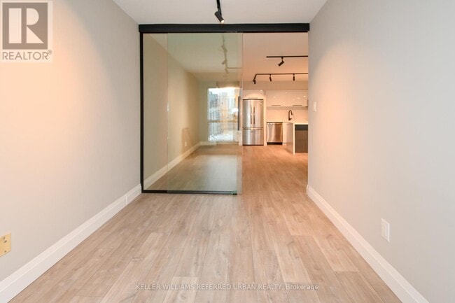 Building Photo - 25 The Esplanade