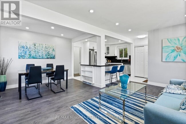 Building Photo - 8235 Paddock Trail Dr