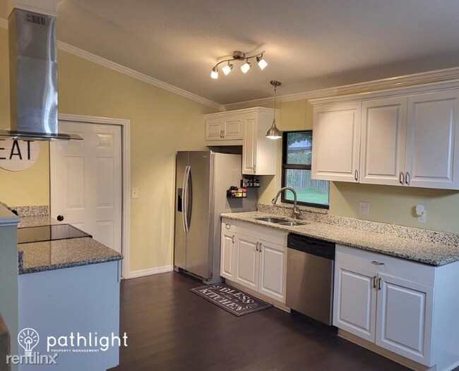 Building Photo - 3 br, 2 bath House - 4107 Yellowwood Drive...