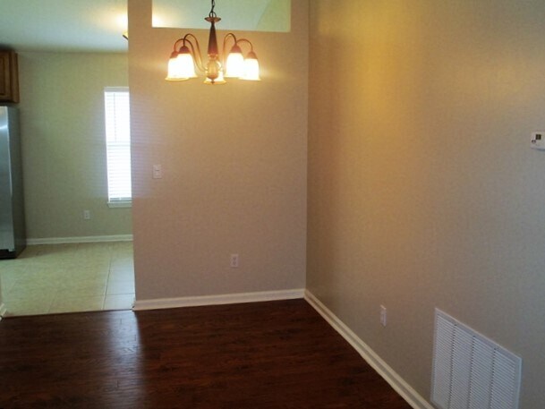 Foto del edificio - 979 Otter Creek Drive