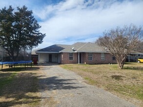 Building Photo - 509 Denison Cir