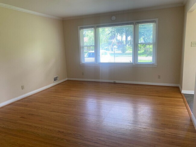 Foto del edificio - Gorgeous, Updated 3 Bedroom, 2 Bath Ranch ...