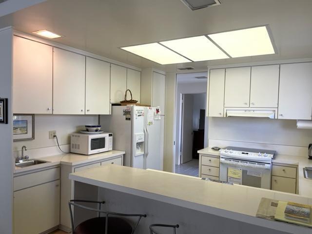 Building Photo - 76750 Lark Dr