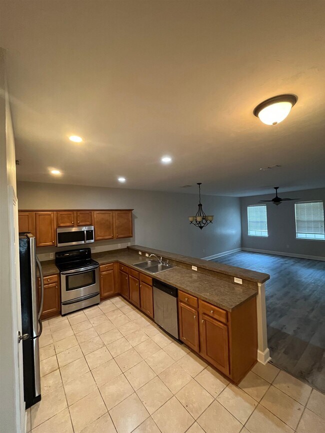 Foto del edificio - 5600 Hampton Hill Cir