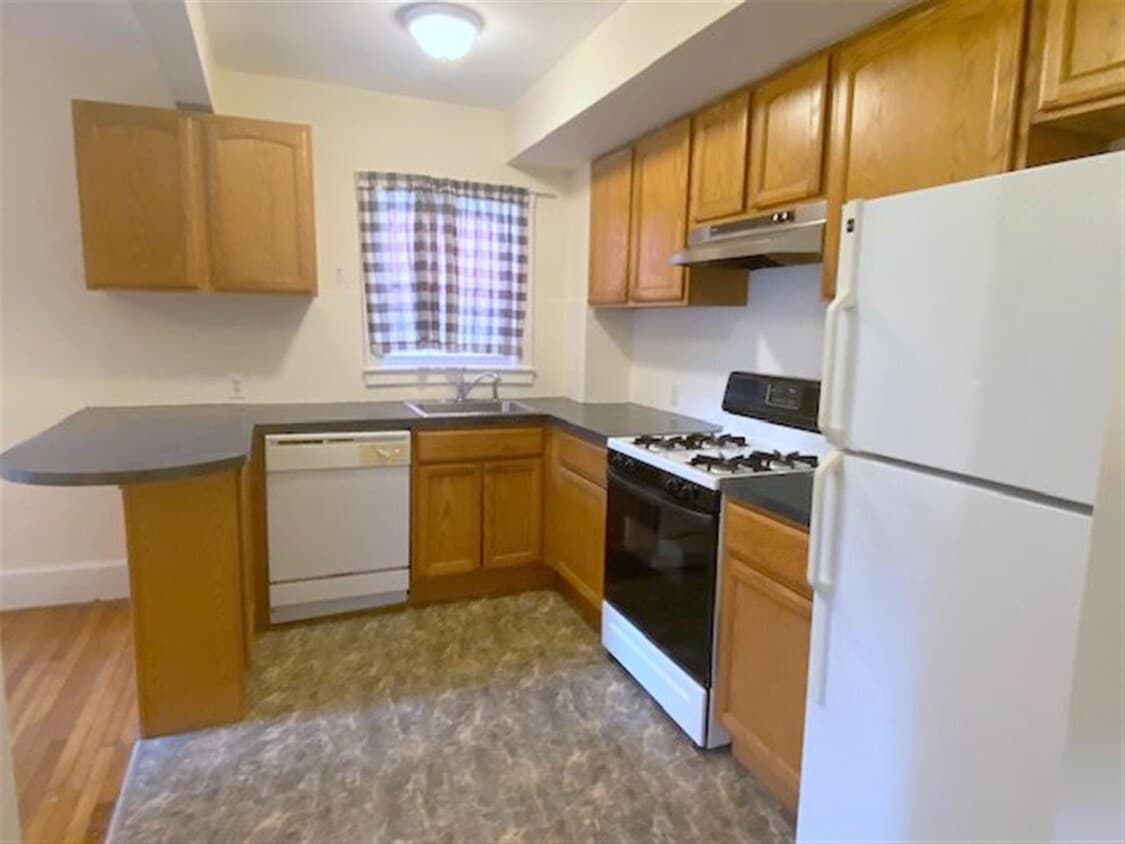 416R Washington St, Somerville, MA 02143 House Rental in Somerville