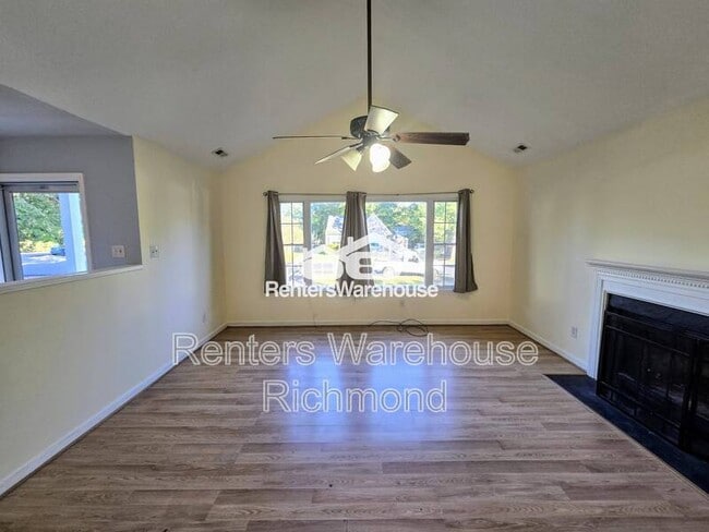 Building Photo - 14401 Bermuda Ave