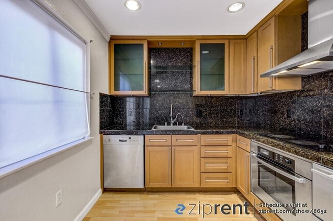 Building Photo - 821 Hillside Blvd