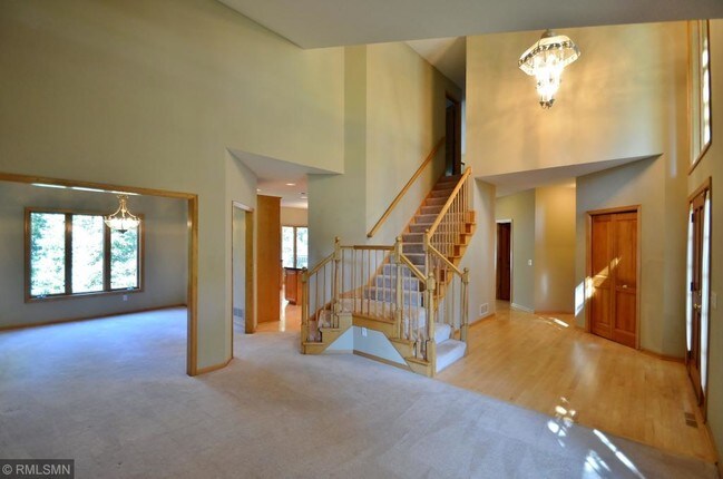 Building Photo - 10195 Gristmill Ridge
