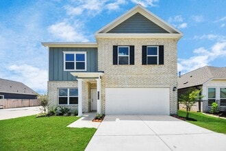 Building Photo - 2715 Crested Creek Ln