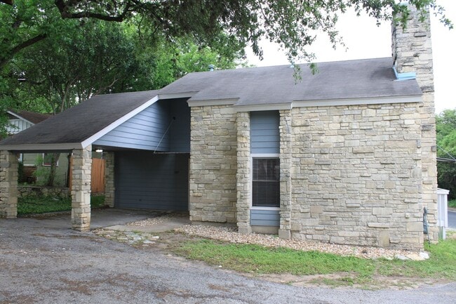 Building Photo - 1810 Cinnamon Path