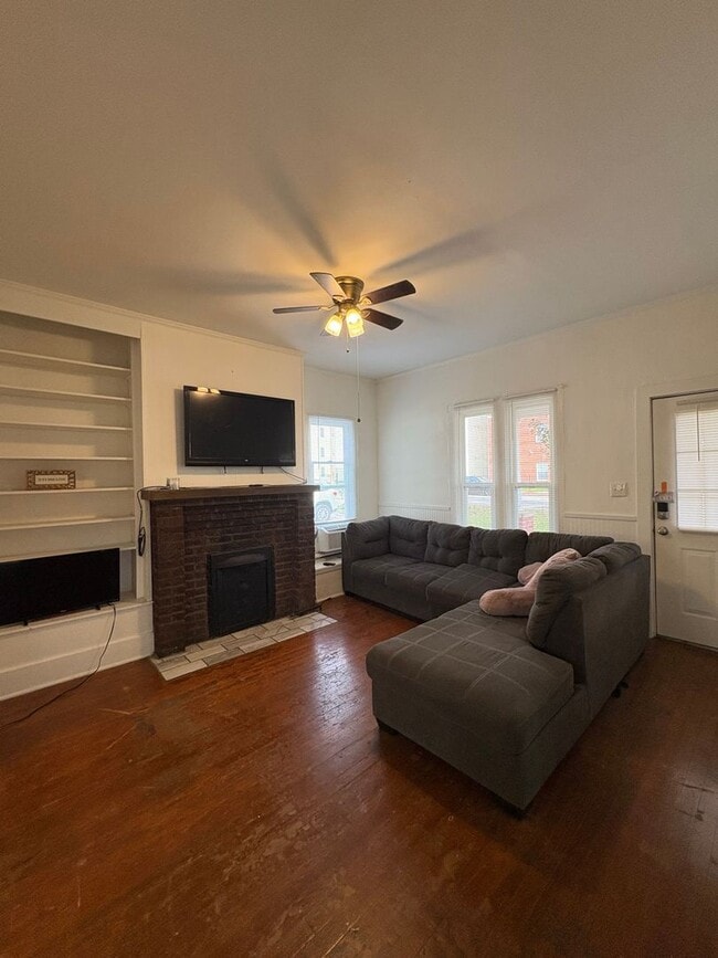 Building Photo - 1629 Forrest Dr