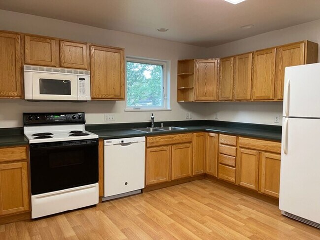 Foto del edificio - 4683 Bluegill Rd