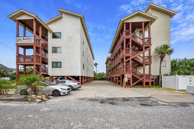Foto del edificio - 4114 Holiday Dr