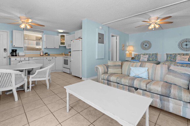 Foto del edificio - 5700 Bonita Beach Rd SW