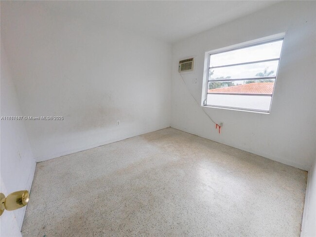 Foto del edificio - 2000 NW 29th St