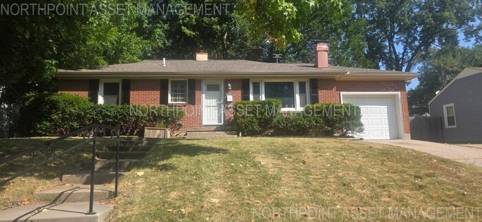 Primary Photo - Charming 3-Bedroom Home in the Heart of Ov...